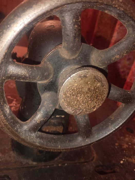 Maszyna do szycia zabytkowa