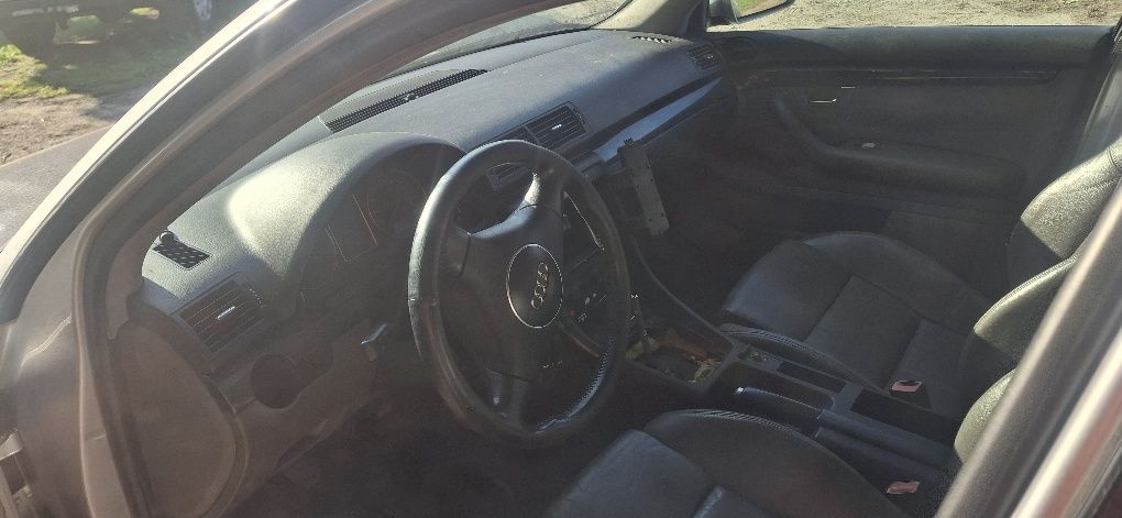Audi a4 b6 1.9 Tdi 2002r awx skrzynia 5b całość