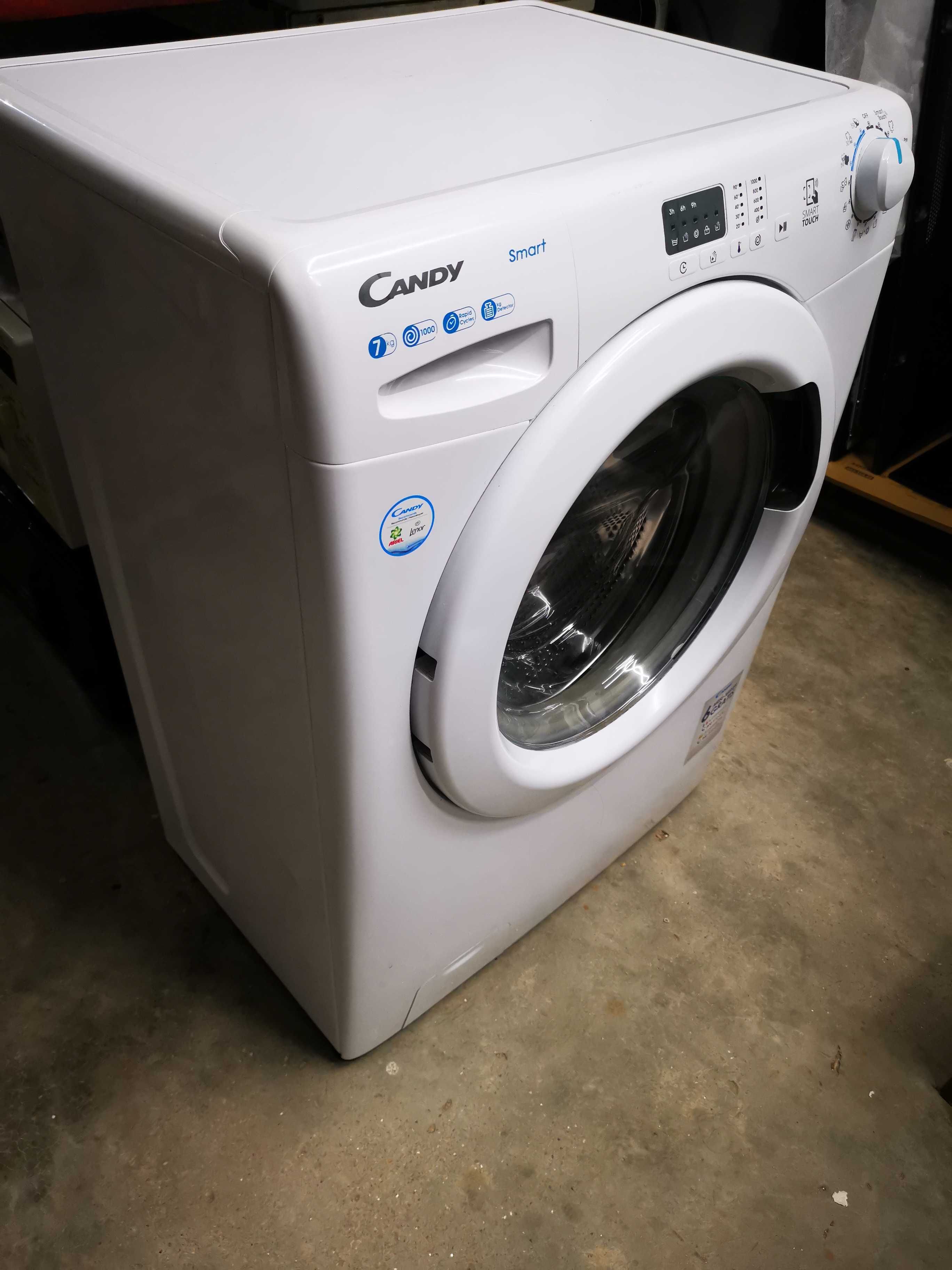 Máquina de lavar roupa 7kg _ Bom estado/nova_ A 100%