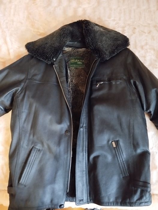 Продам мужскую кожаную зимнюю куртку