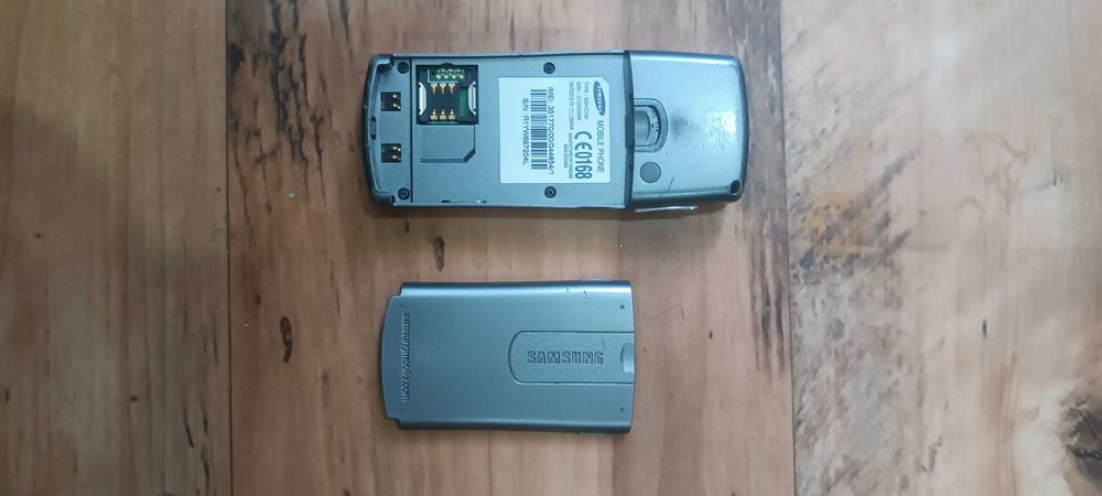 Телефон Samsung c100 кнопковий