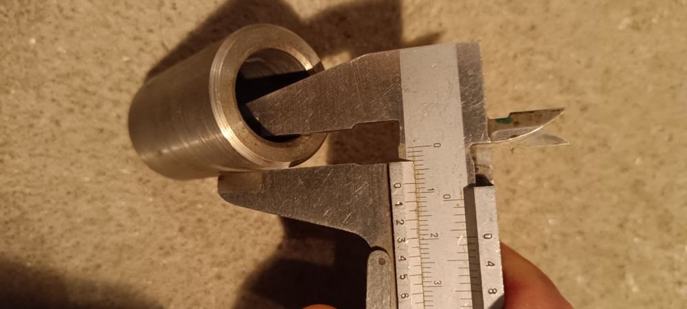Adapter, przejsciowka,  tuleją nierdzewna pod mieszalnik, maszyne