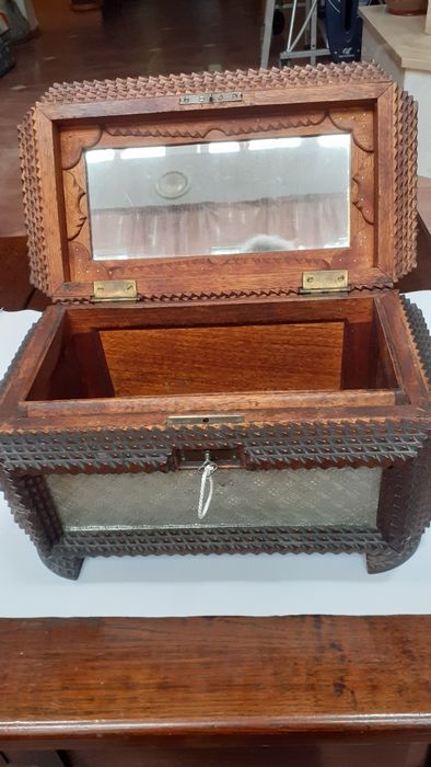 Skrzynia przedwojenna - unikatowy wyrób!!!