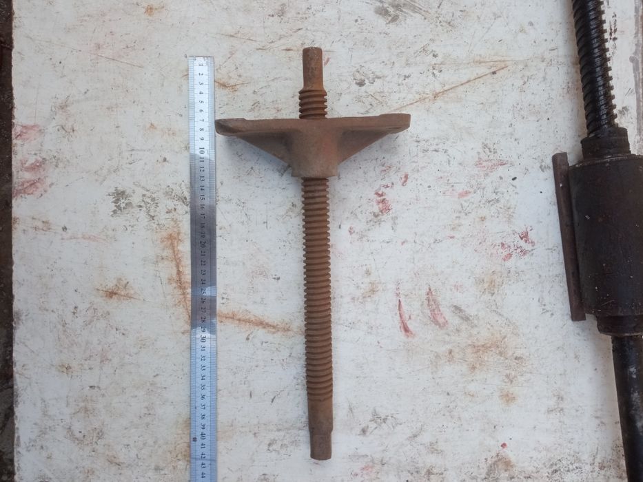 .Тиски и струбцины .