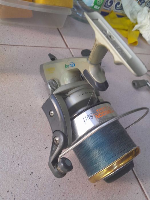 Pack de dois carretos(banax posseidon 5400 e um shimano stradic x)