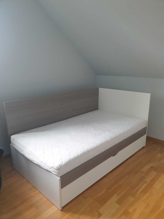 Meble do pokoju dziecka - ŁÓŻKO, REGAŁ