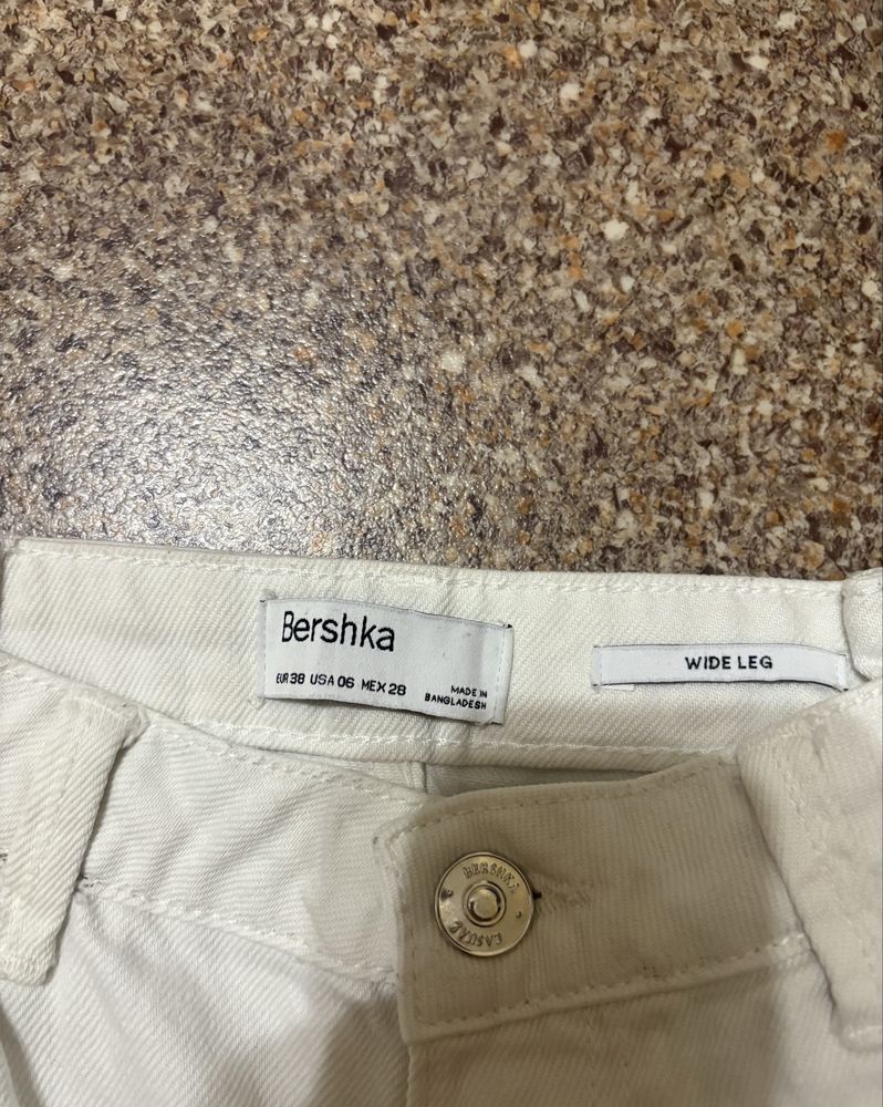 Білі джинси Bershka Y2k