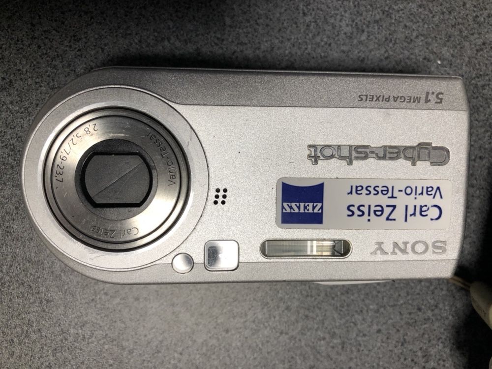 Máquina fotográfica Sony CyberShot 5.1