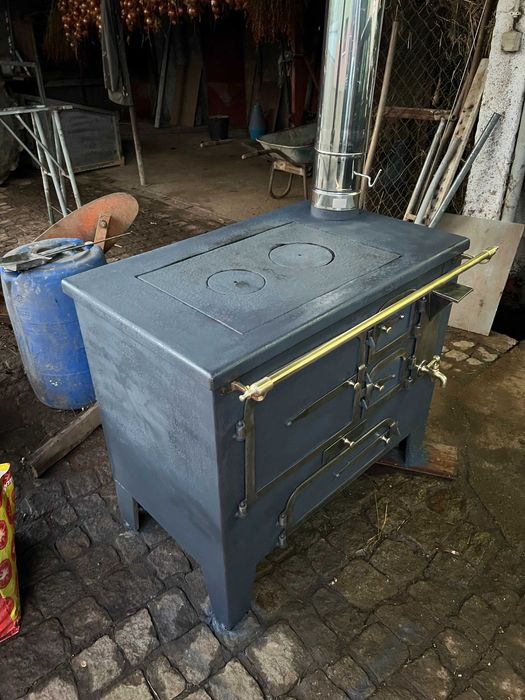 Fogão a lenha usado