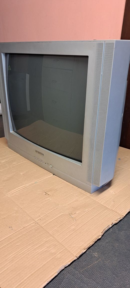 Tv a cor antiga marca Samsung CW-28V53N
