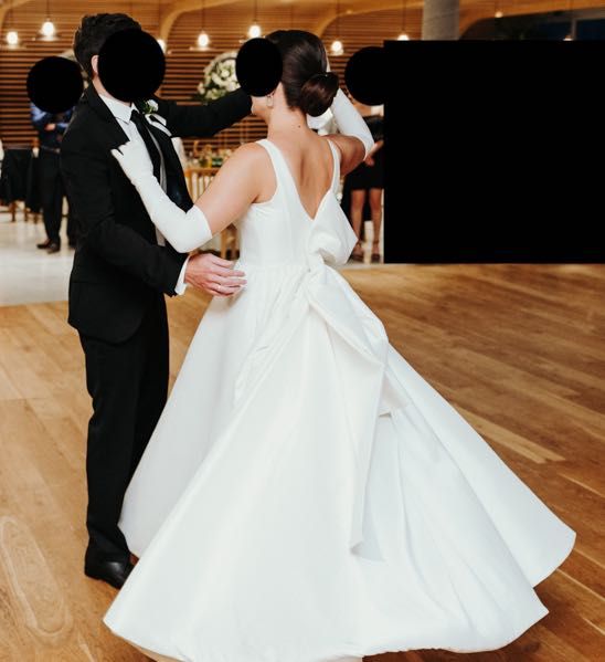 Suknia ślubna z salonu Avenue22 rozmiar M + dodatki