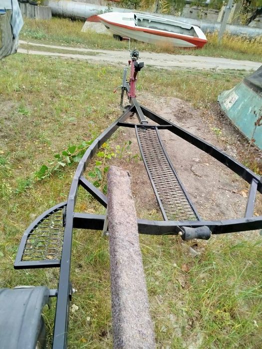 Лодочний причеп продам