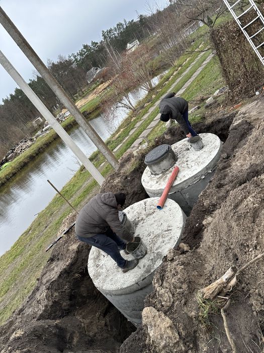 Продаж будинку з зарибленим озером.