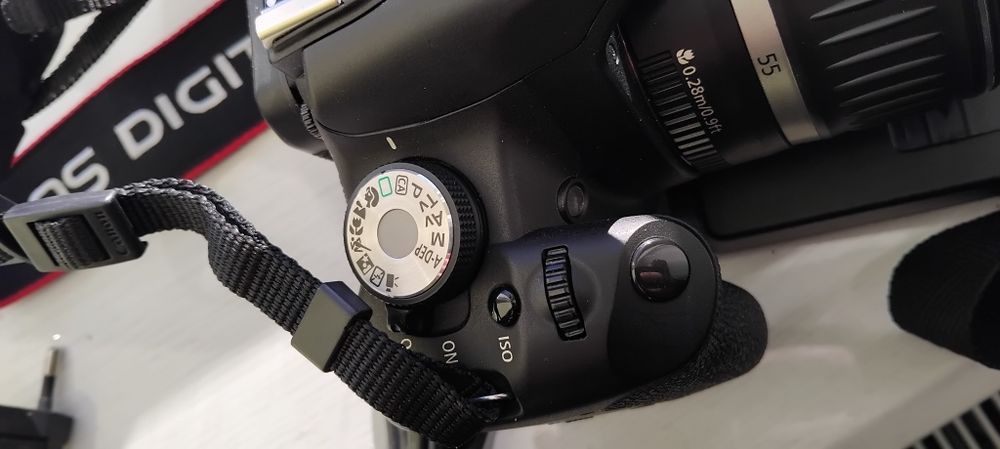 Зеркальный фотоаппарат Canon 500D