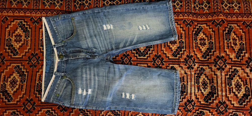 Продам шорти AGER (розмір W30)