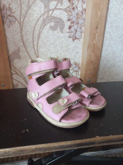 Ортопедичне літнє взуття  Memo