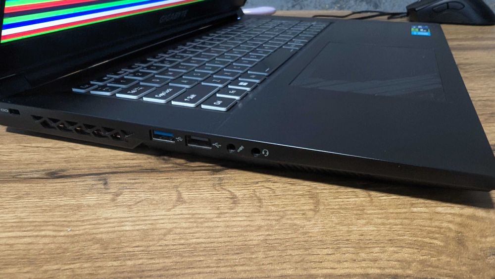 Ігровий Ноутбук "GIGABYTE G7 kf"  17" RTX 4060 Б\В