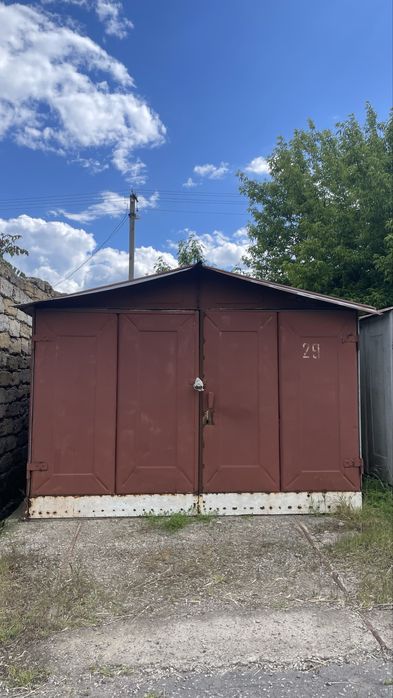 Продам гараж на стоянке Простор