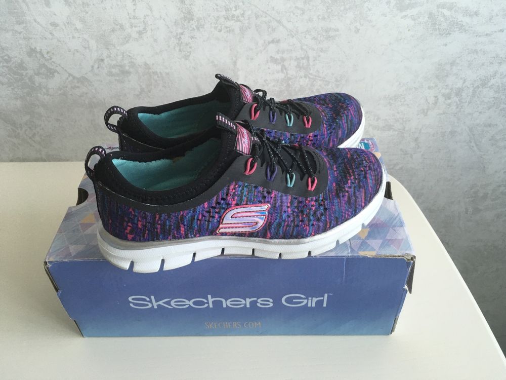 Кроссовки Skechers для девочки