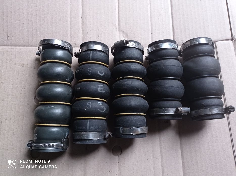 Патрубок интеркулера Ситроен Peugeot 9683725580