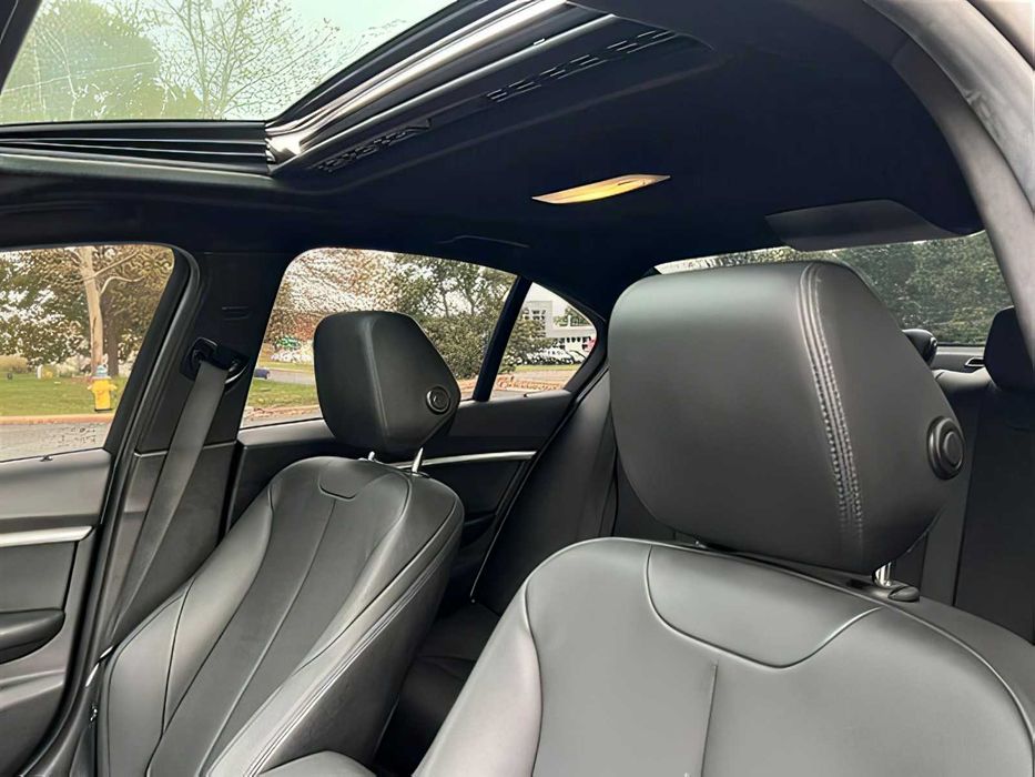 BMW 3 Series      2016