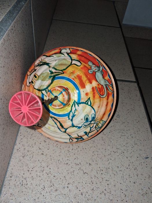 Pião de chapa vintage