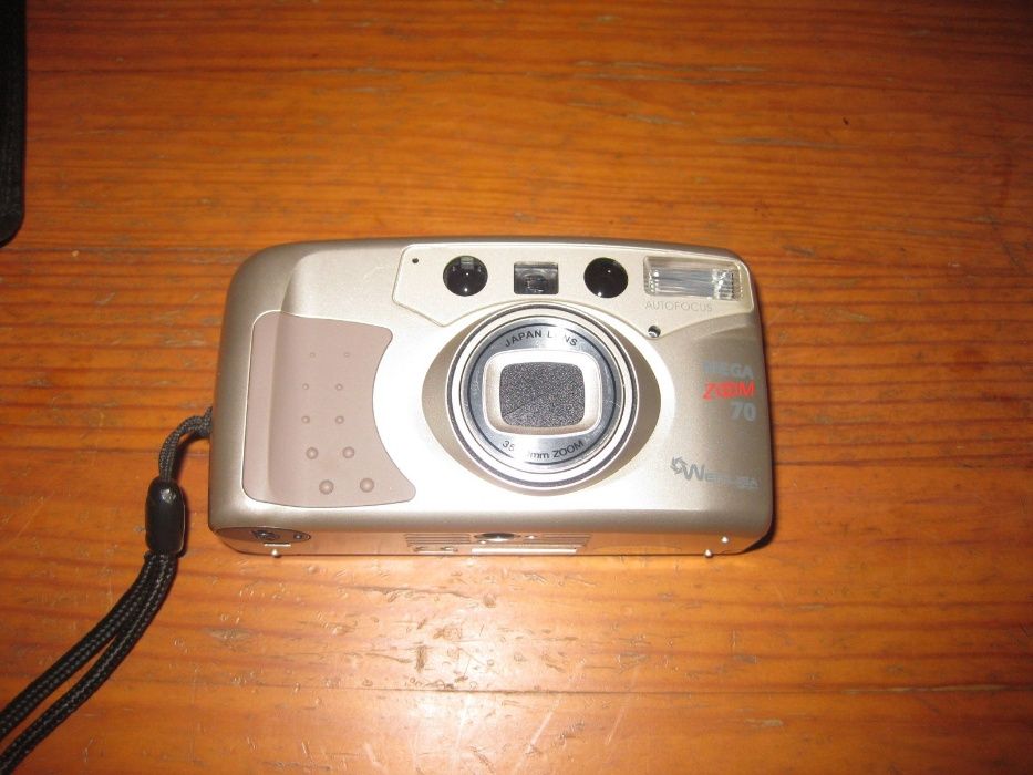 Máquina fotográfica Digital Fujifilm + Outra Máquina de Oferta