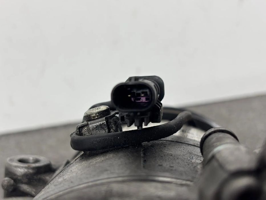 Compressor AC OPEL Astra J Sports Tourer