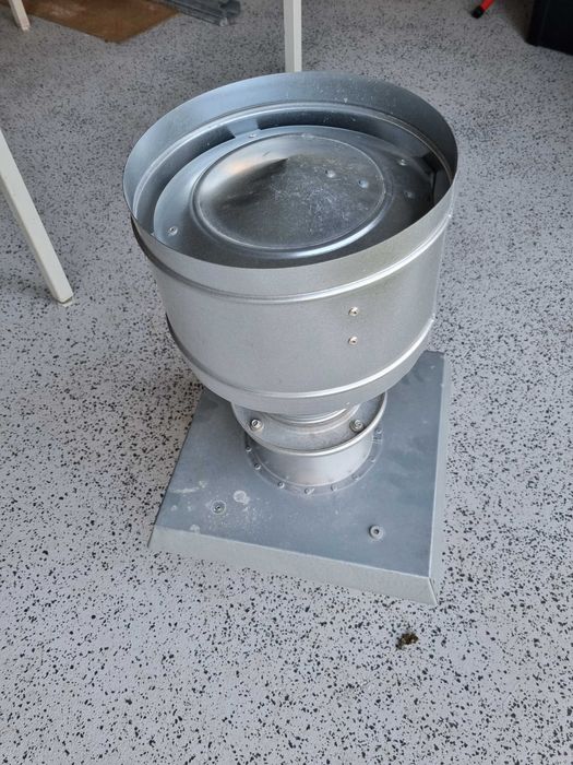 Nasada kominowa z podstawą