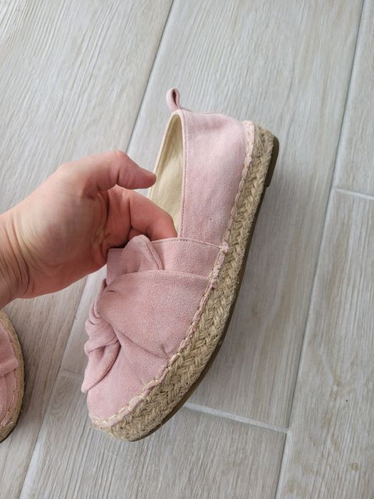 Espdaryle pudrowy róż z kokardą niska podeszwa DeeZee 37 23,8cm