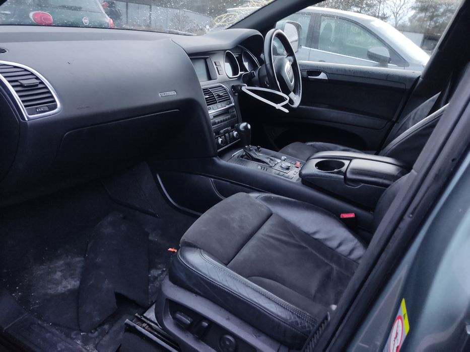 Karoseria Audi Q7 LY7E S-Line Maska Zderzak Błotnik Drzwi Klapa Zielon