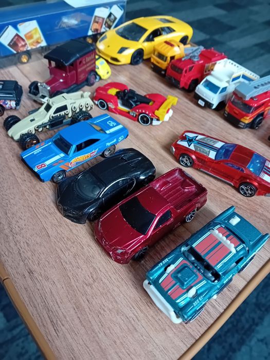 Машинки модельки,різні