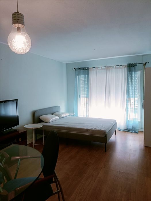 Arrendo quarto  em Leça perto do marsshoping