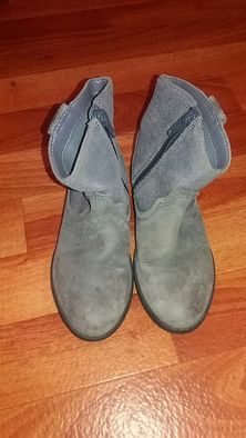 Продам ботиночки из натуральной кожи.Фирма Clarks