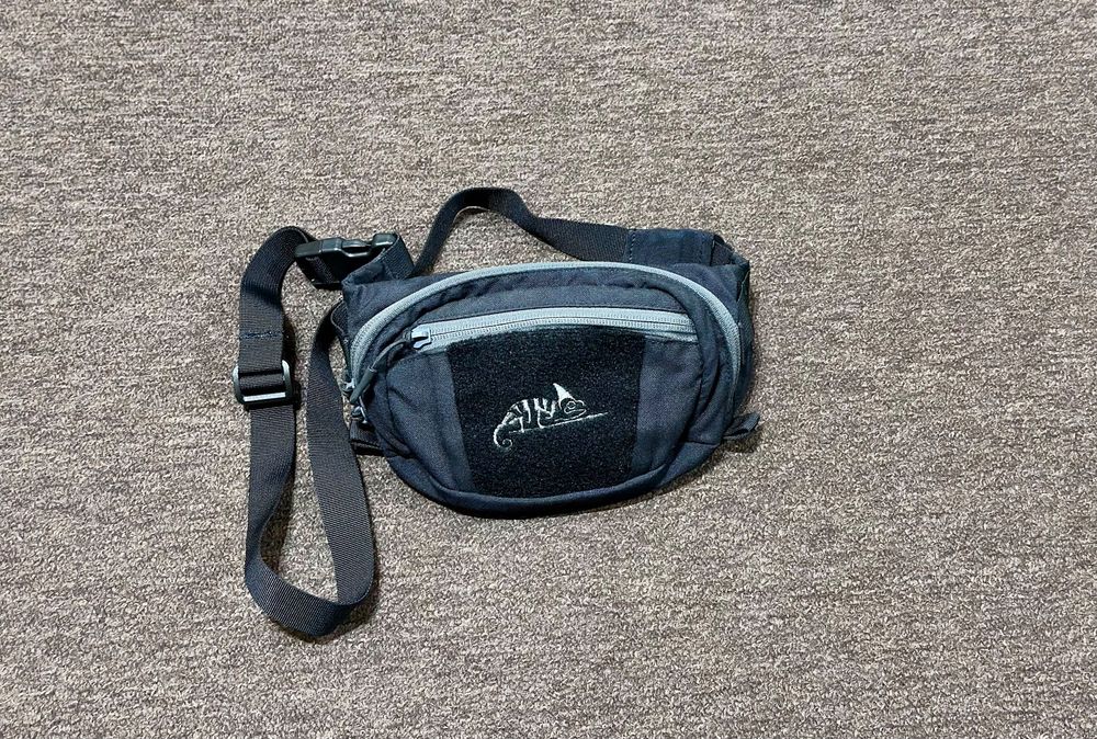 Nerka Helikon Possum - Black/Shadow Grey