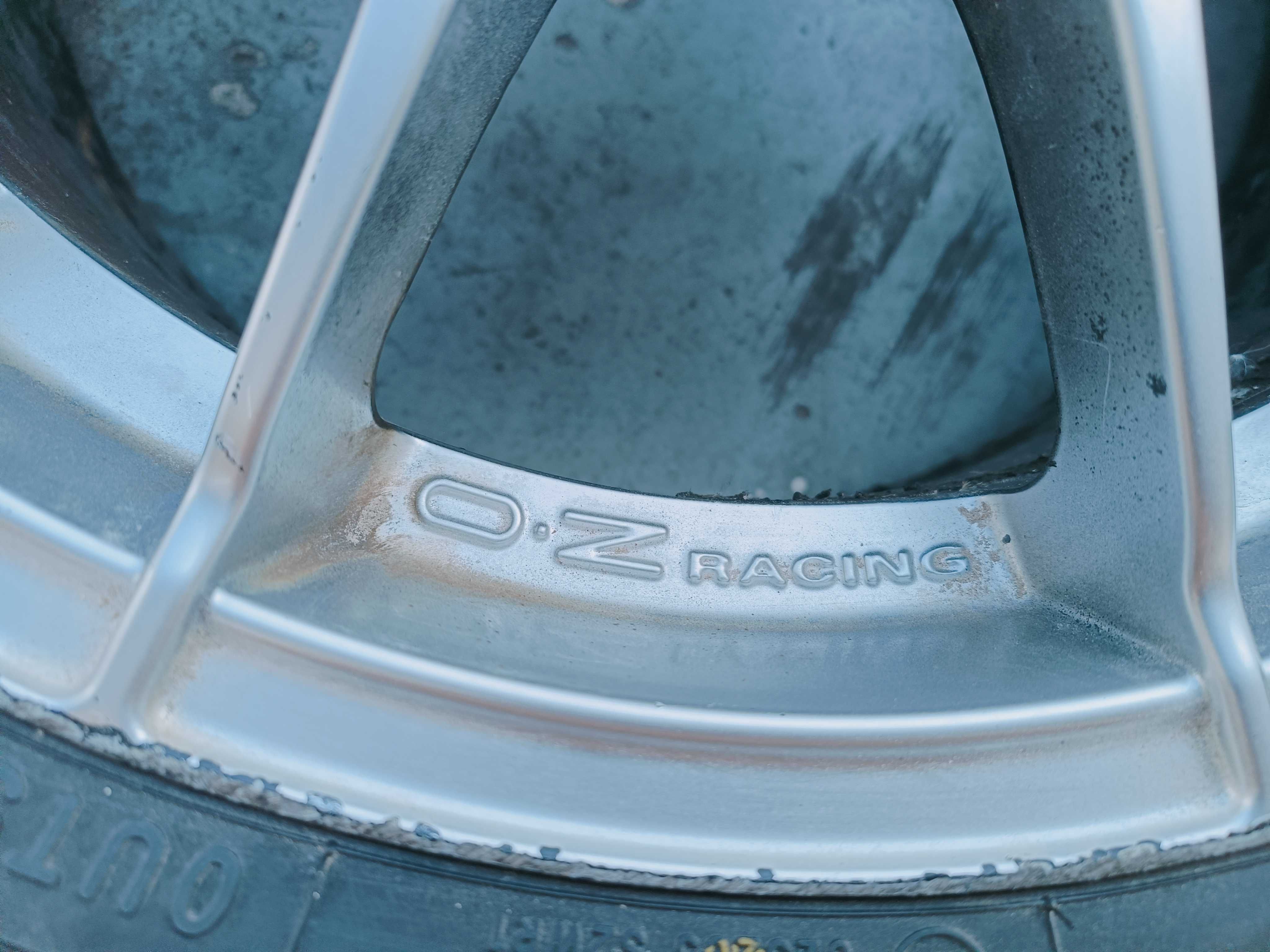 OZ Ultraleggera 16" c/Toyo Proxxes R888R