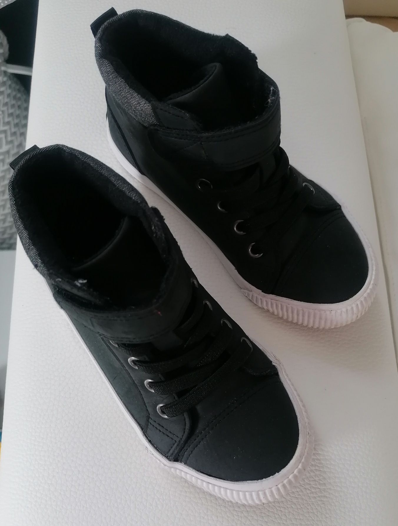 Buty dziecięce czarne H&M ozmiar 28