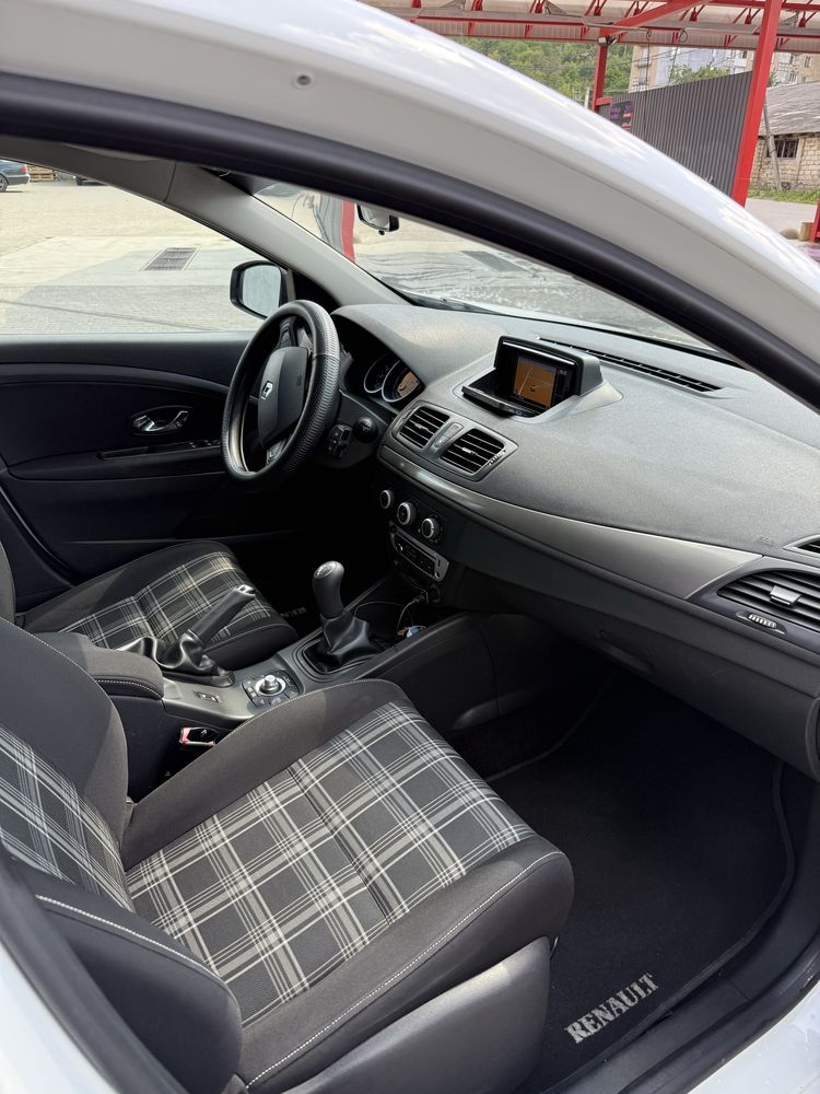 Renault Megane 1,5 дизель 2012 року