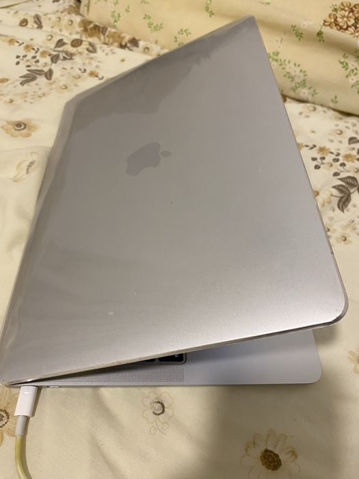 Macbok Air 2018 8Gb intel i5