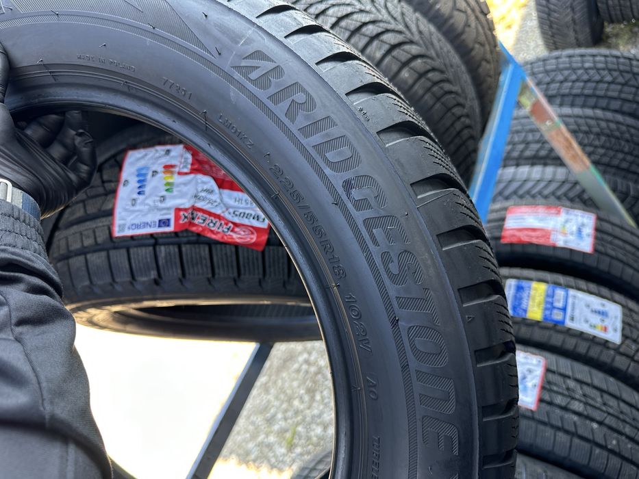 Шини б/у 225/55 R18 Bridgestone 4шт