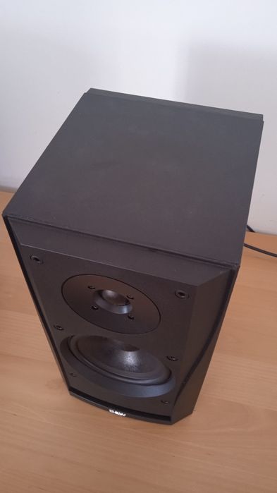 Colunas Bowers & Wilkins DM302