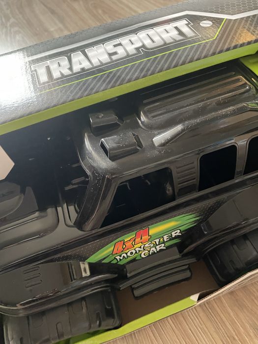 Машина джип 3+ новий