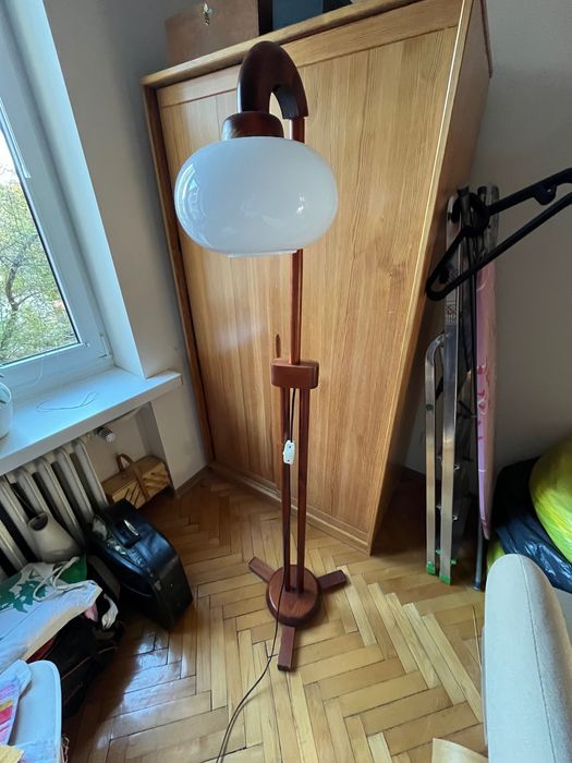 Lampa stojąca podlogowa