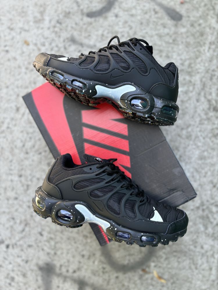 Мужские кроссовки чоловічі кросівки Nike Air Max Plus Black