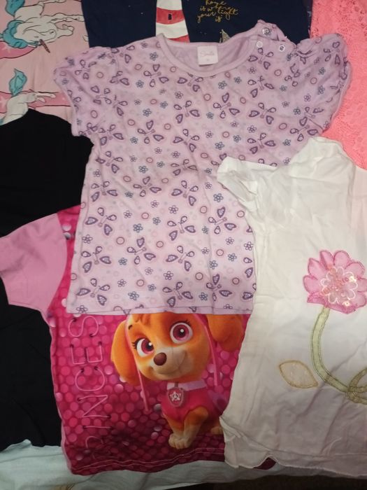 Футболки для девочки.. пакет вещей. Всё за 200 ГРн .