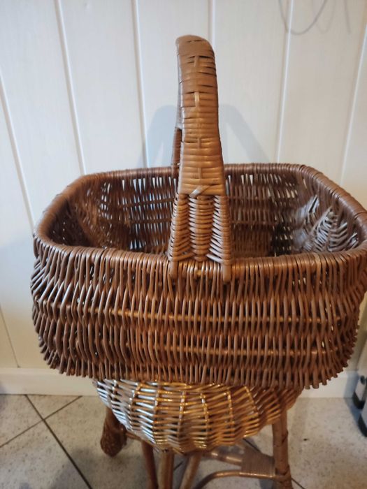 Koszyk wiklinowy