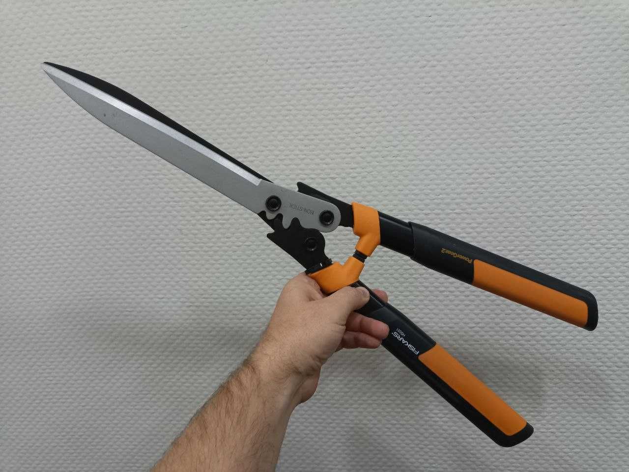 Комплект ножницы и секатор сучкорез Fiskars