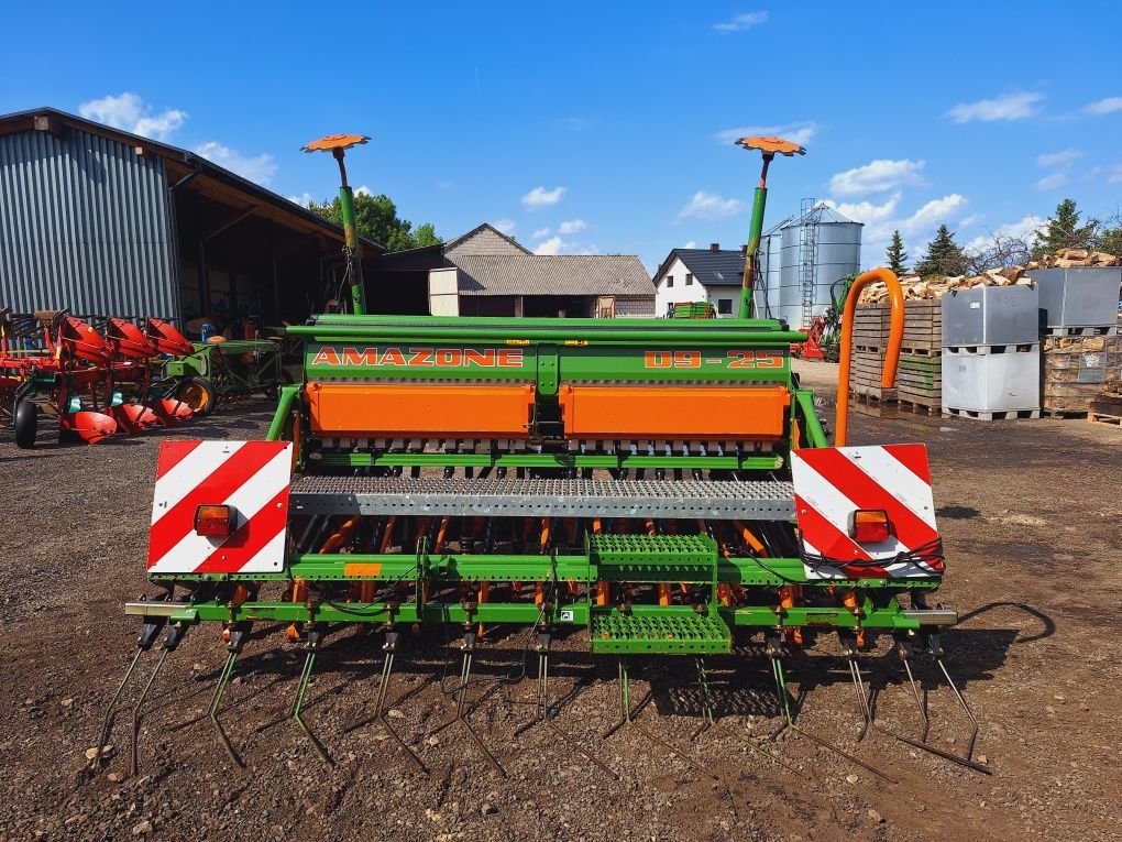 Siewnik zbożowy Amazone D9 2,5m stan bdb komputer