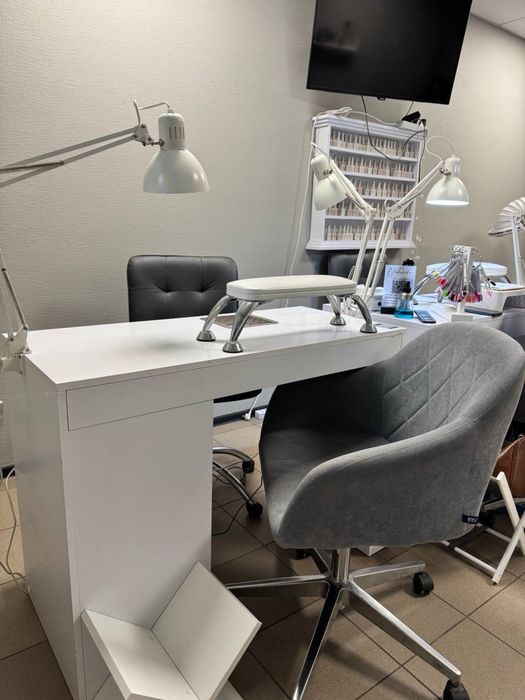 Меблі для салону краси