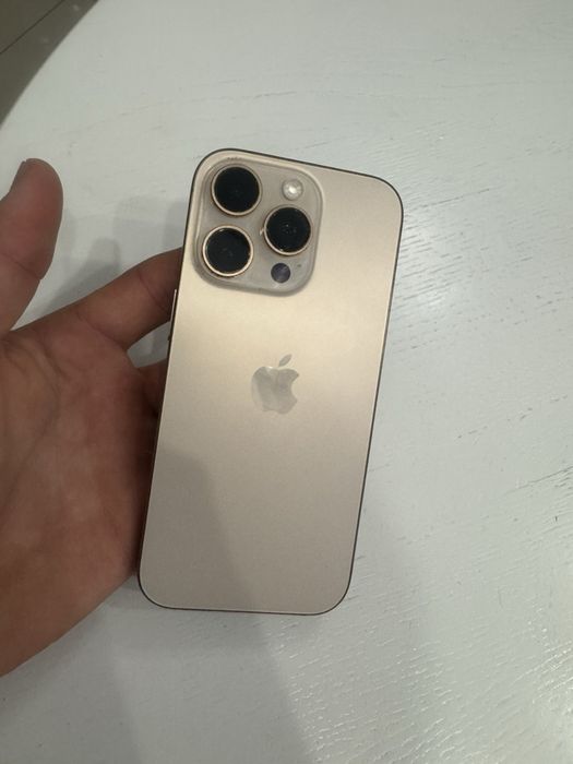 Продам айфон 16 про 256 гб